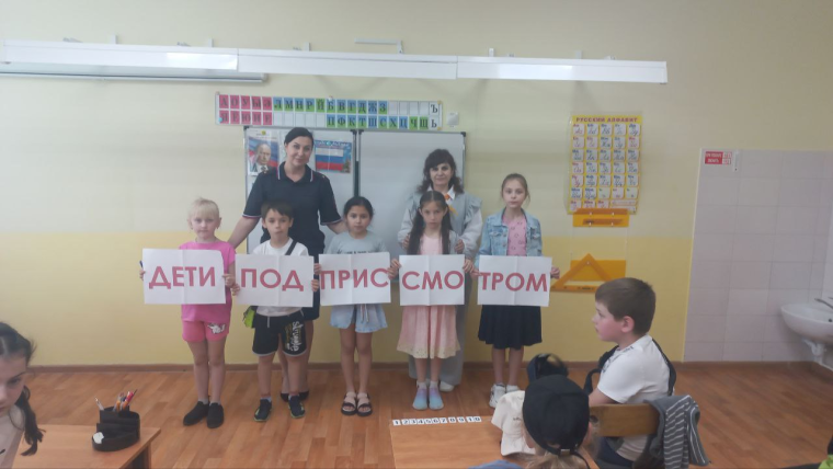 Второй день летнего пришкольного оздоровительного лагеря.